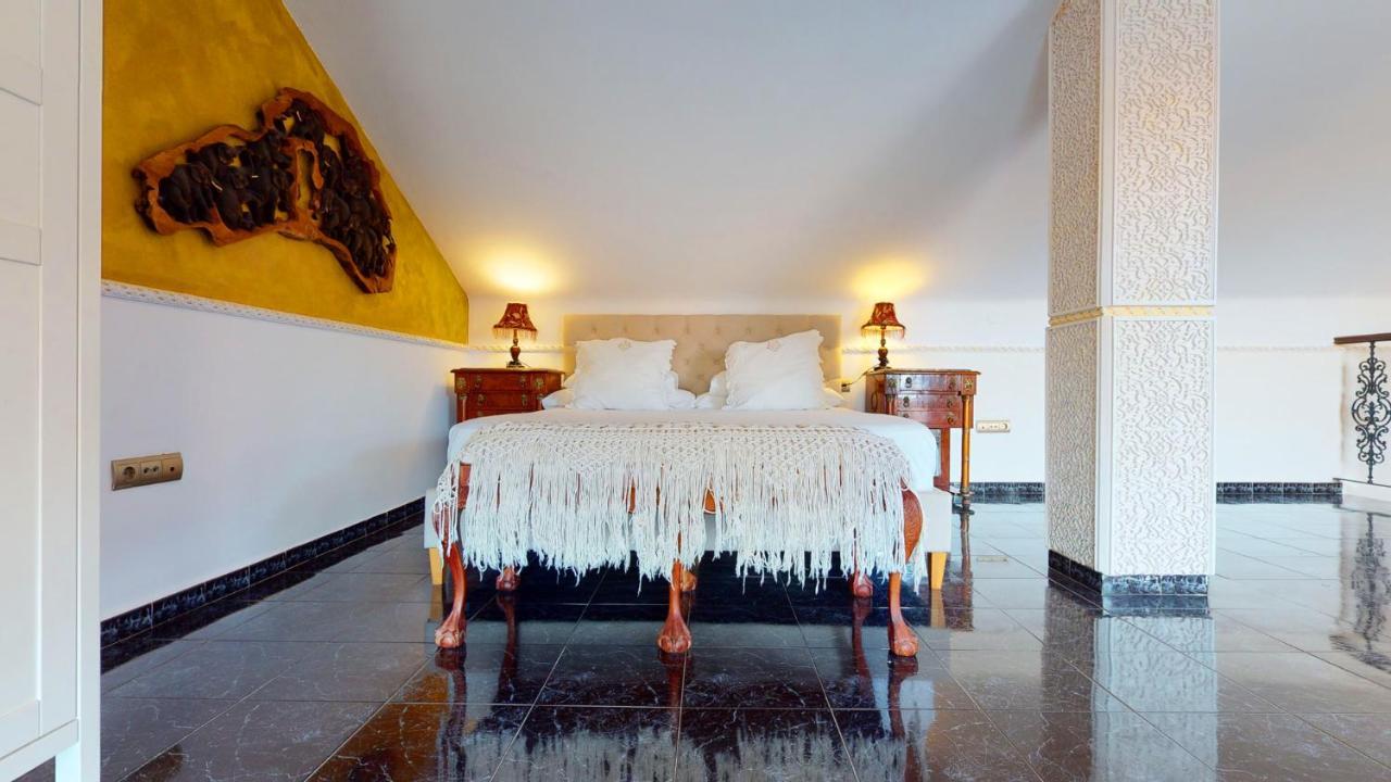 Majestic Villa By The Beach Heated Private Pool & Jacuzzi Benalmádena Exteriör bild