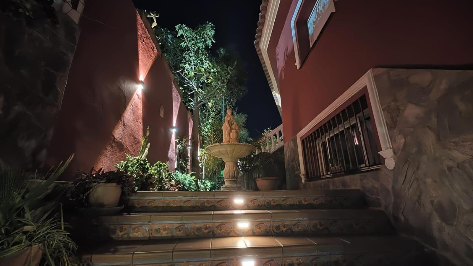 Majestic Villa By The Beach Heated Private Pool & Jacuzzi Benalmádena Exteriör bild