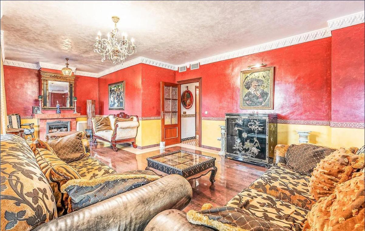 Majestic Villa By The Beach Heated Private Pool & Jacuzzi Benalmádena Exteriör bild