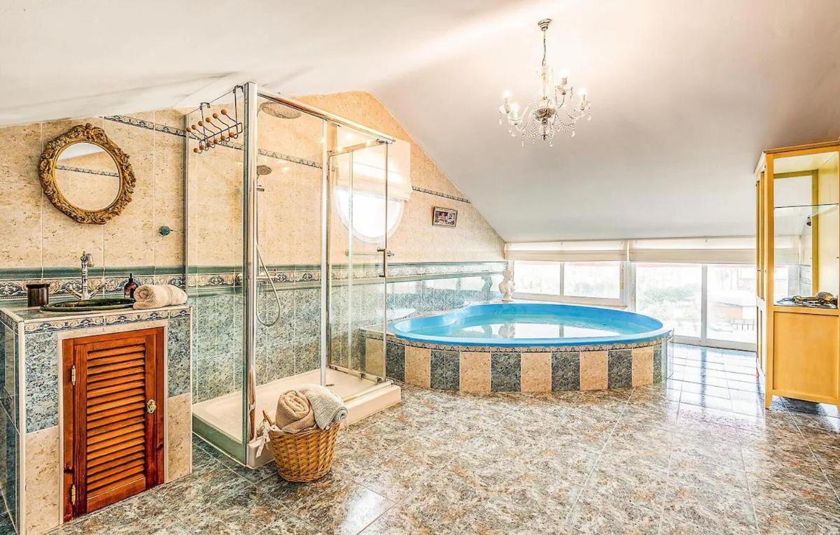 Majestic Villa By The Beach Heated Private Pool & Jacuzzi Benalmádena Exteriör bild